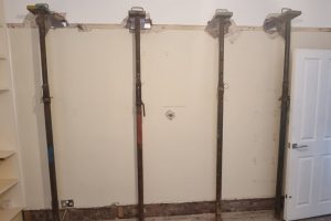 Steel props installation