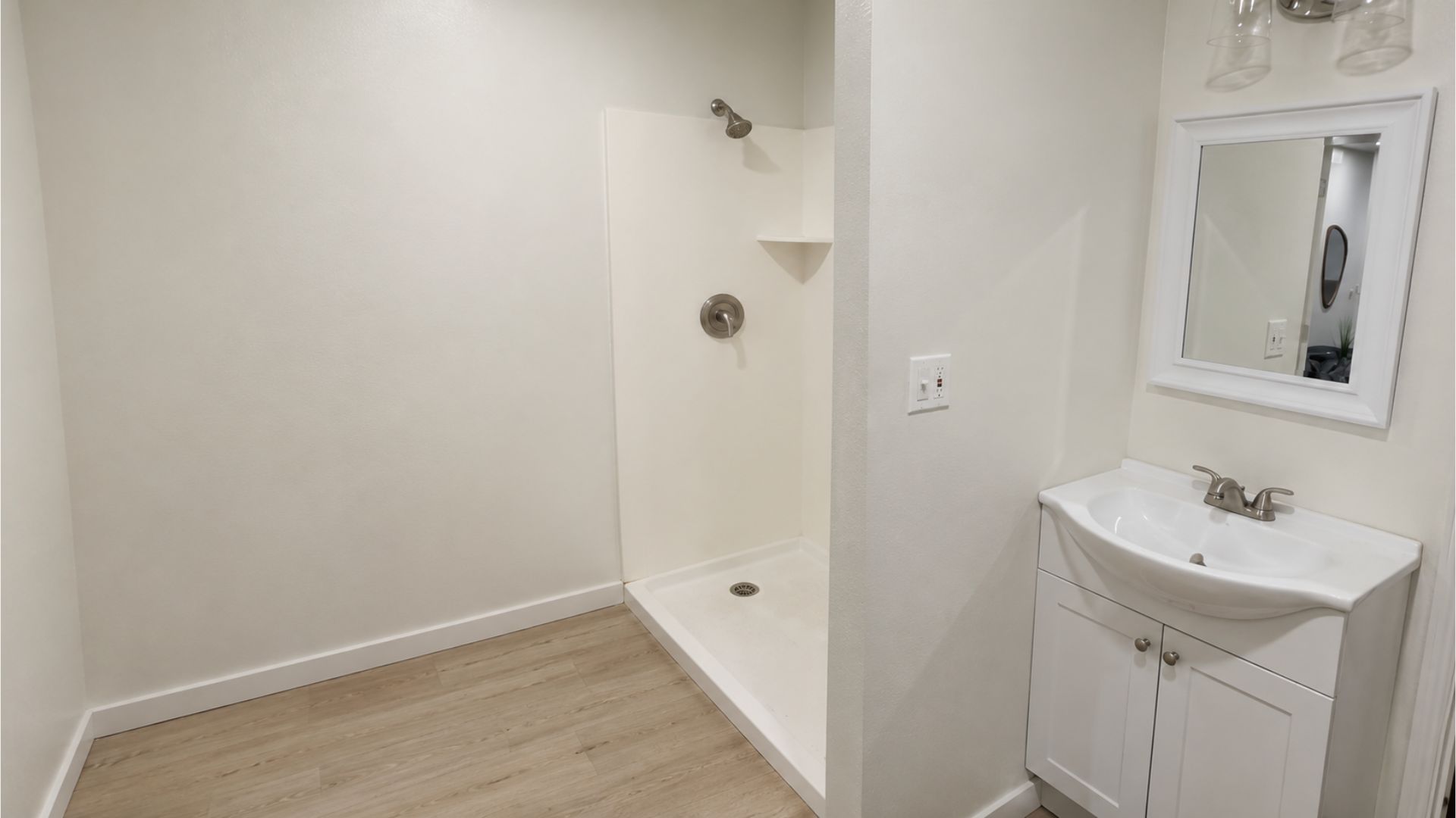 En suite shower room in Chiswick before renovation